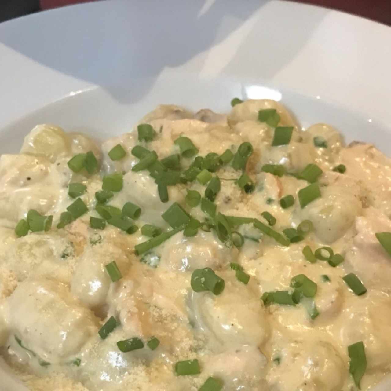 gnocchi de salmón con crema