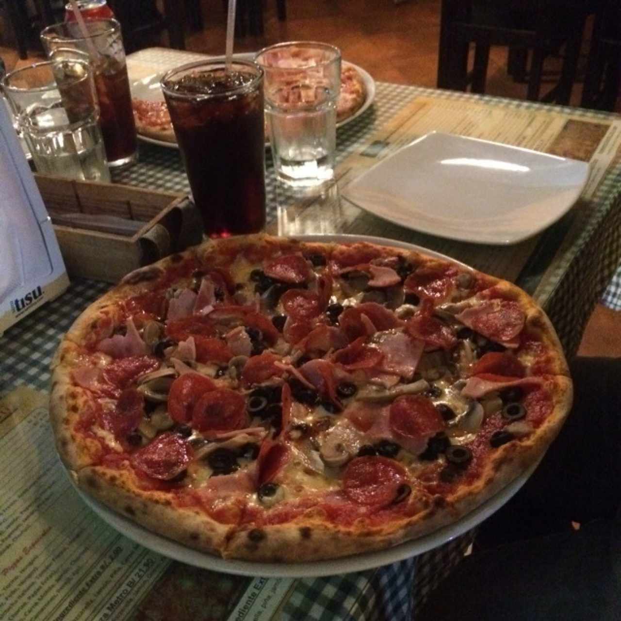 Pizza capricciosa