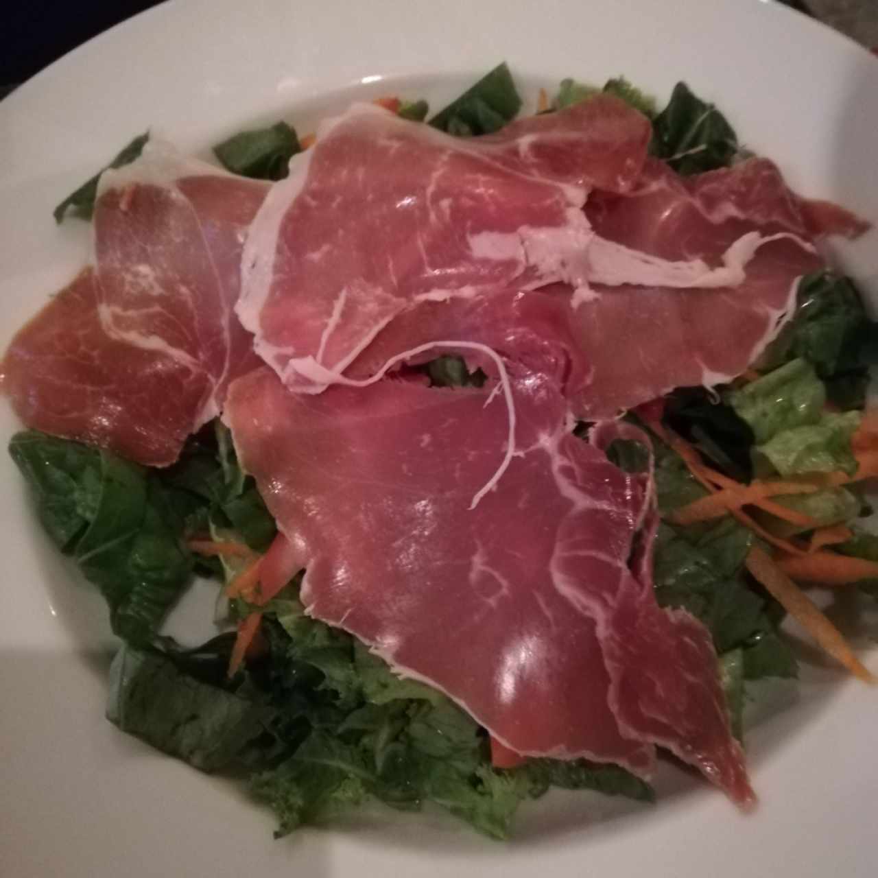 Ensalada con Prosciutto 