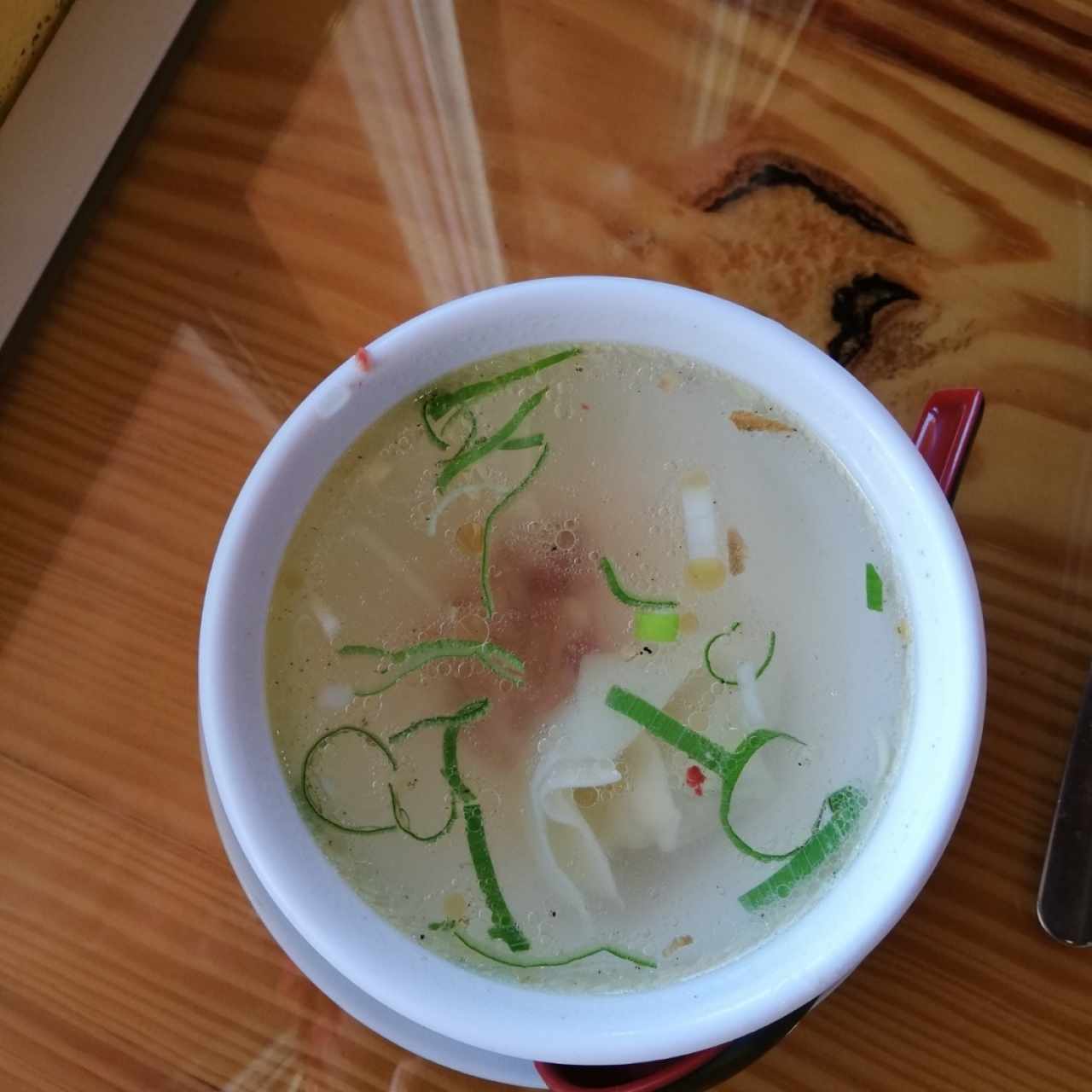 Sopa de wonton