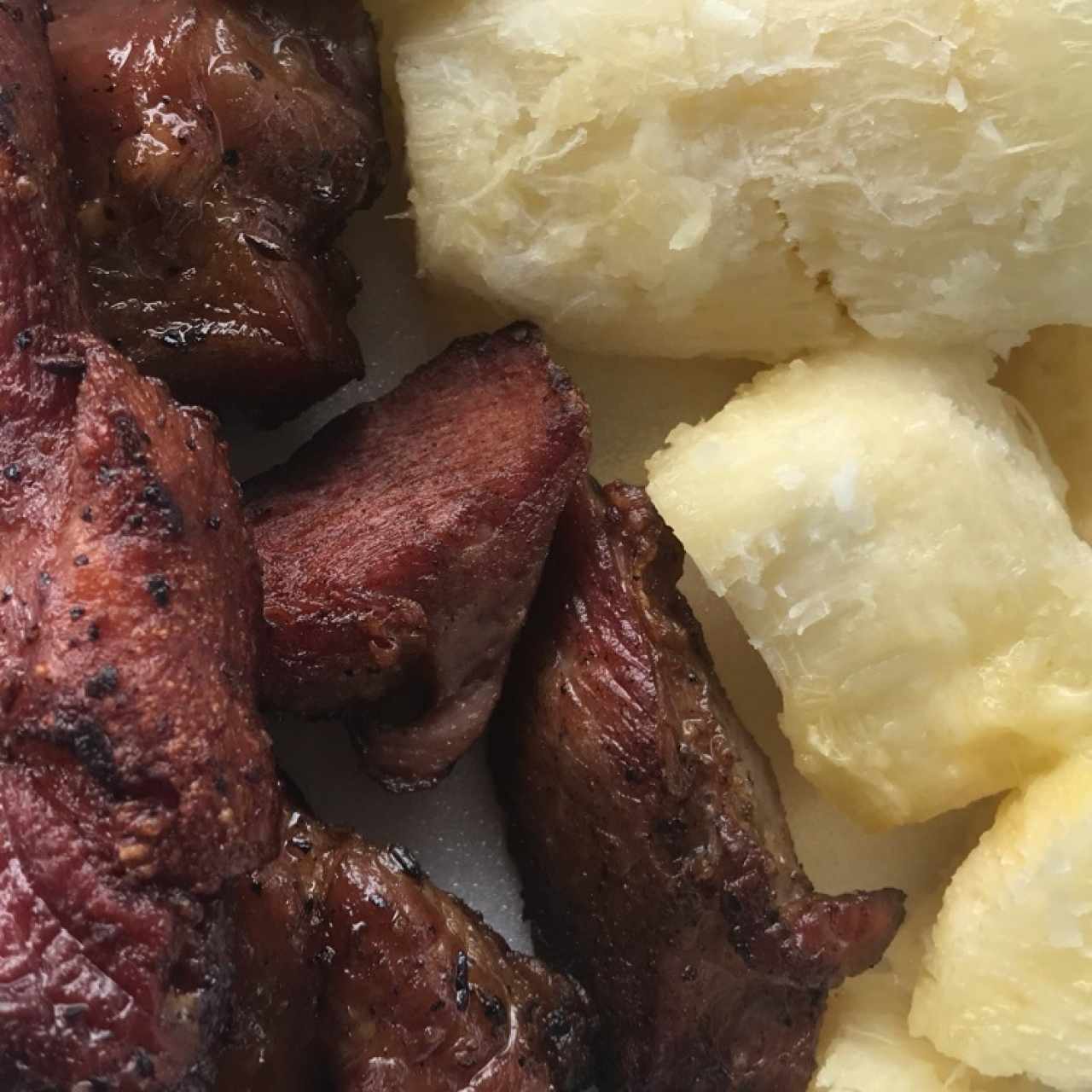 puerco con yuca