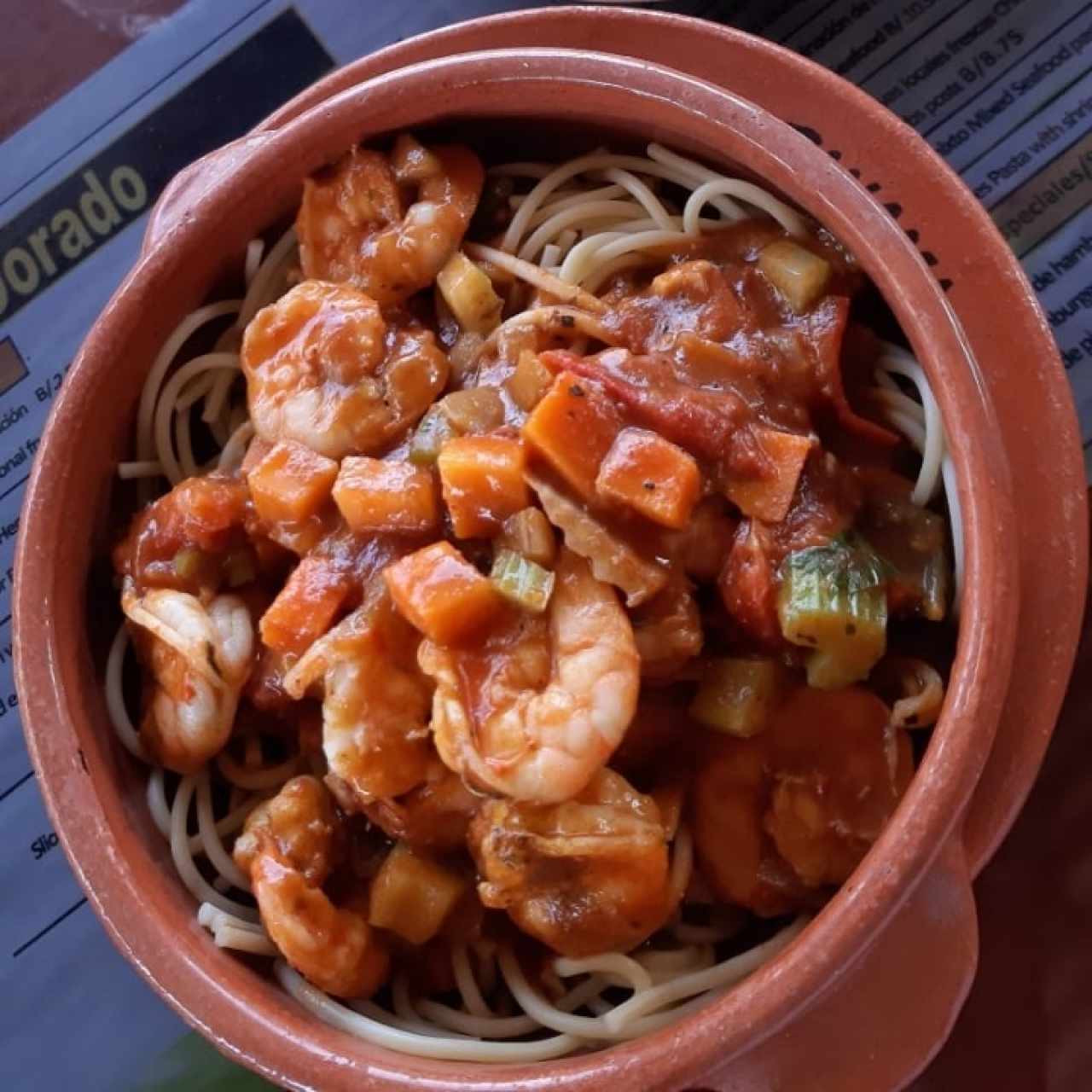 spaghetti con camarones