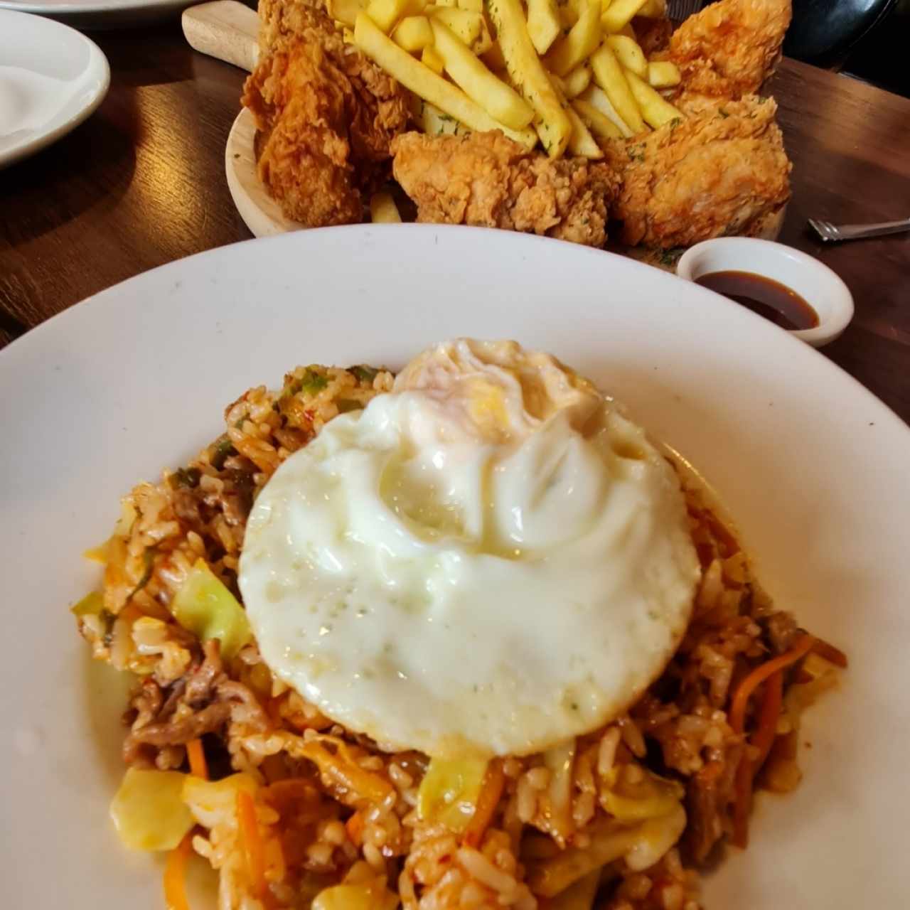 pollo frito y arroz frito estilo coreano 🤤