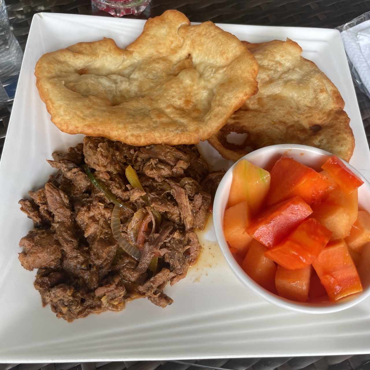 bistec picado con hojaldre