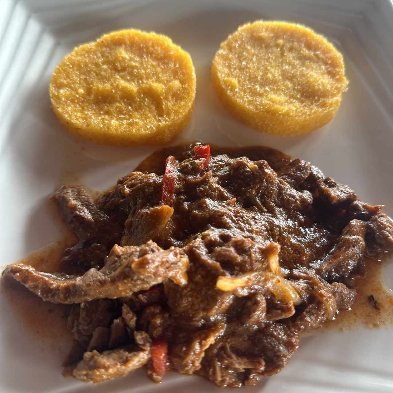 Bistec picado con tortilla 