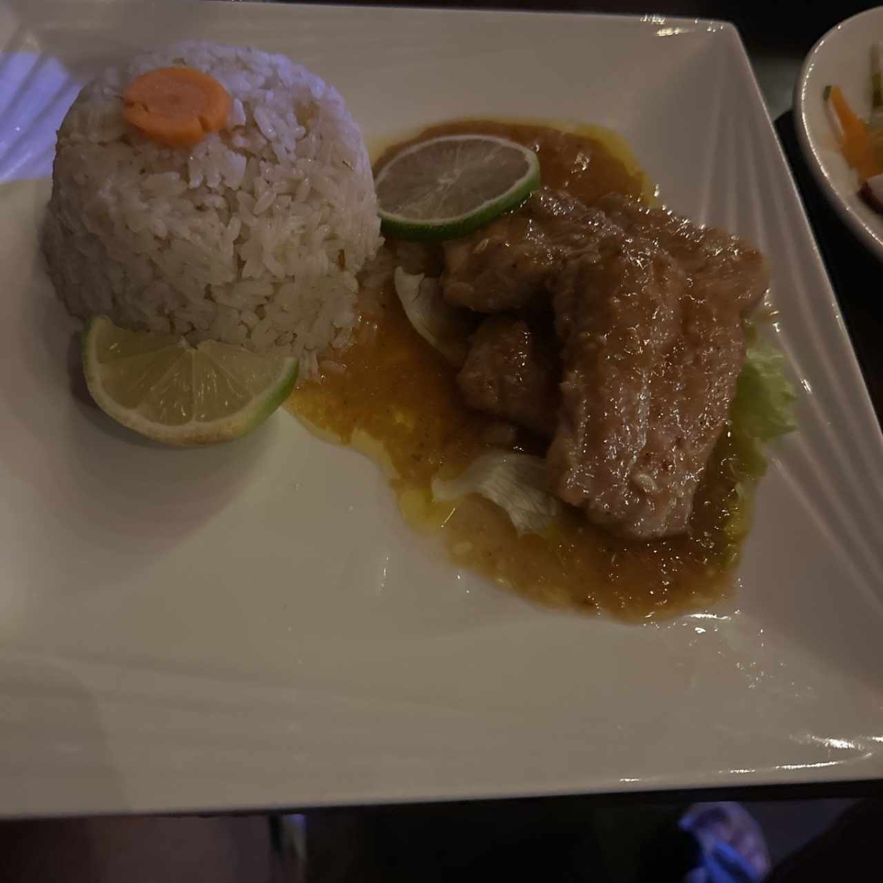 Filete de corvina a l ajillo 