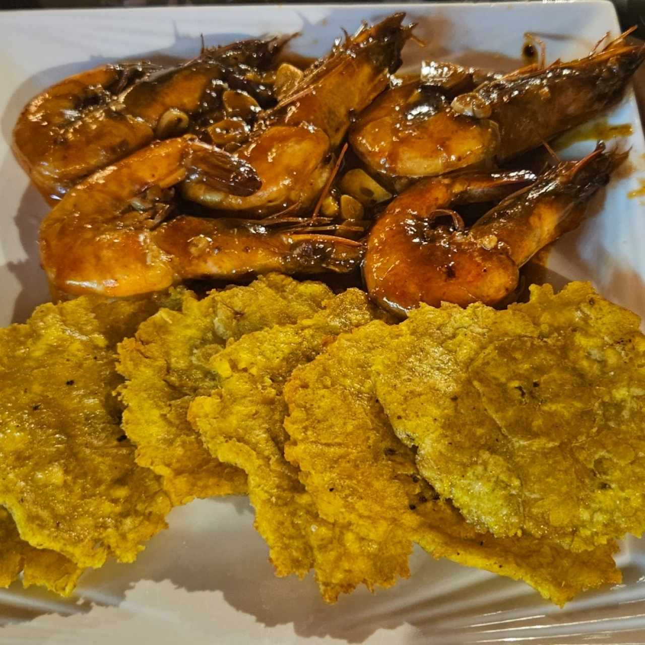 langostinos en salsa de maní