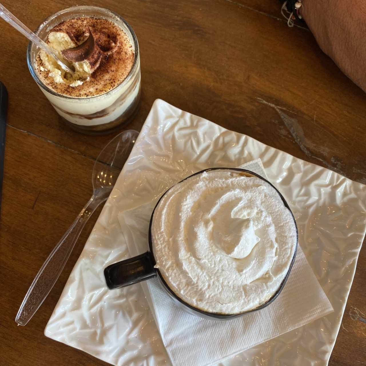 capuccino , tiramisu 