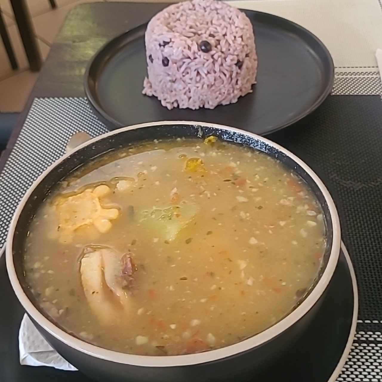 sopa de costilla 