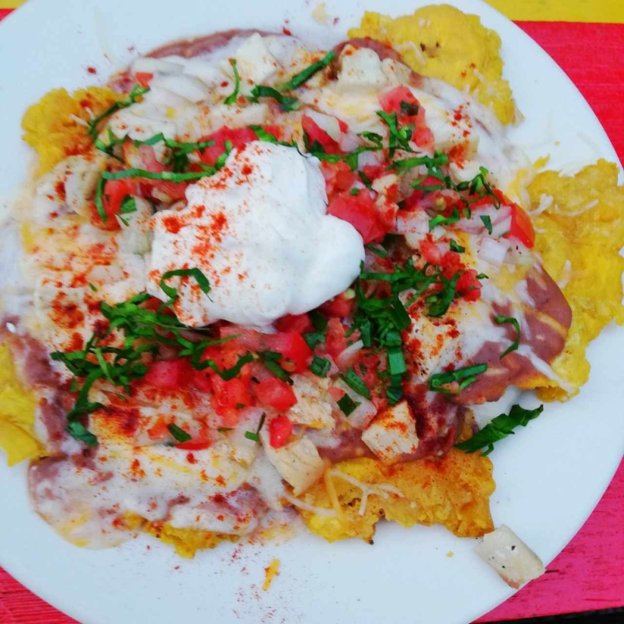 Nachos Caribeños con Pollo