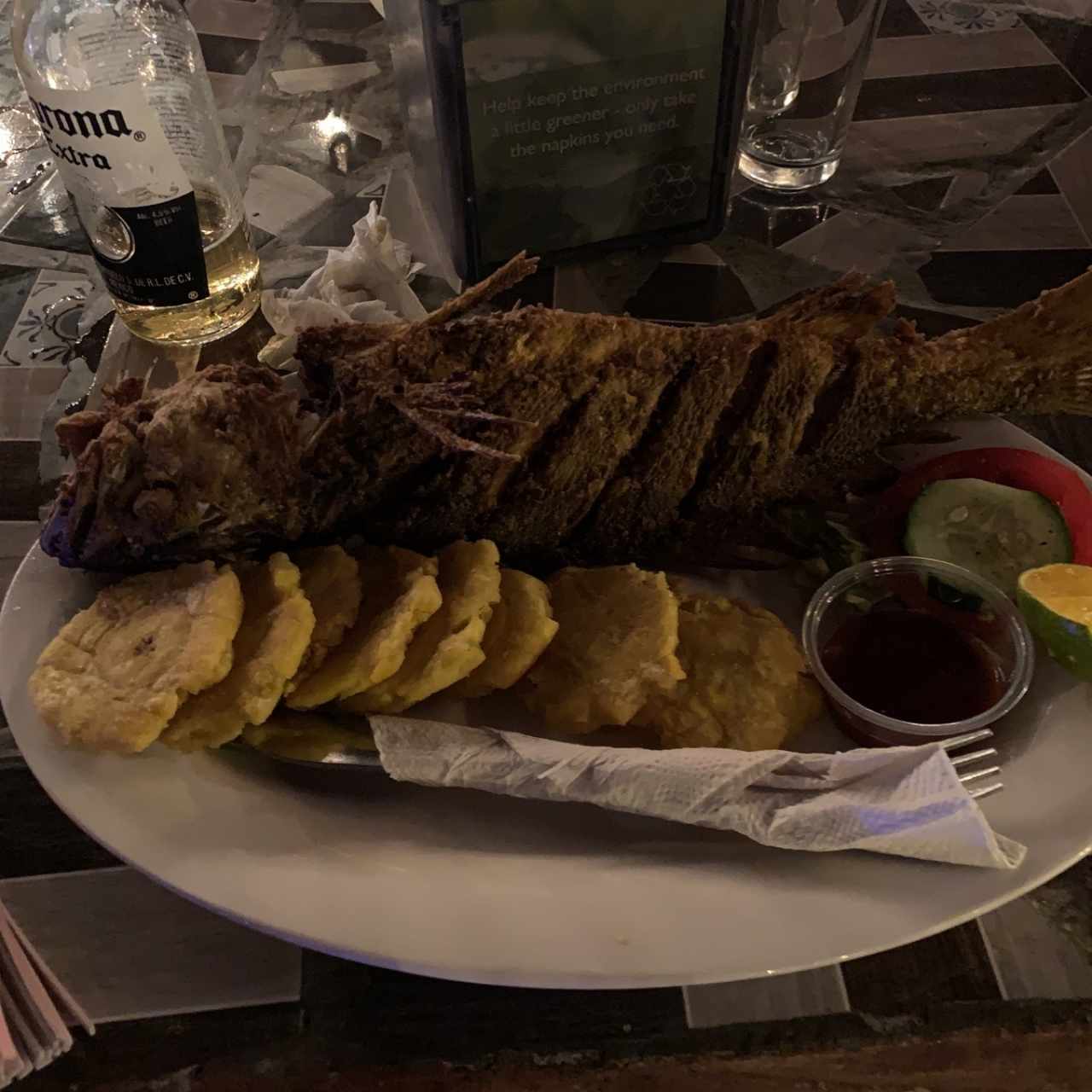 corvina frita con patacones