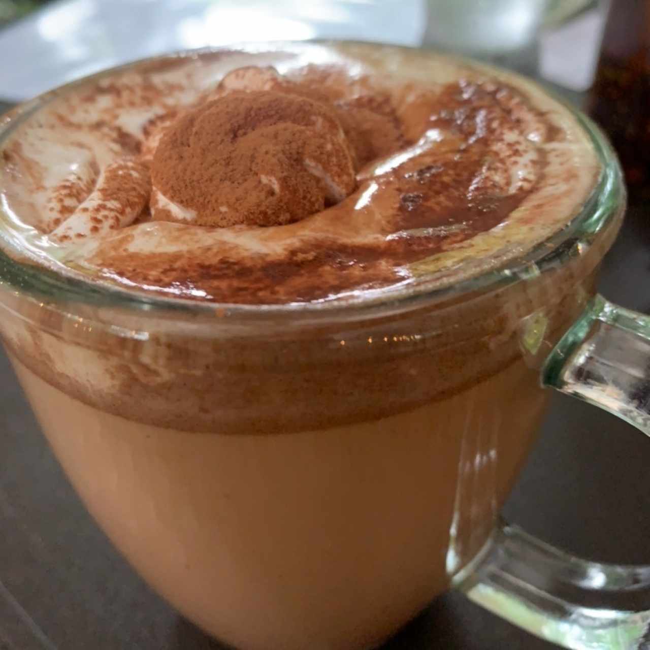 chocolate caliente con panna