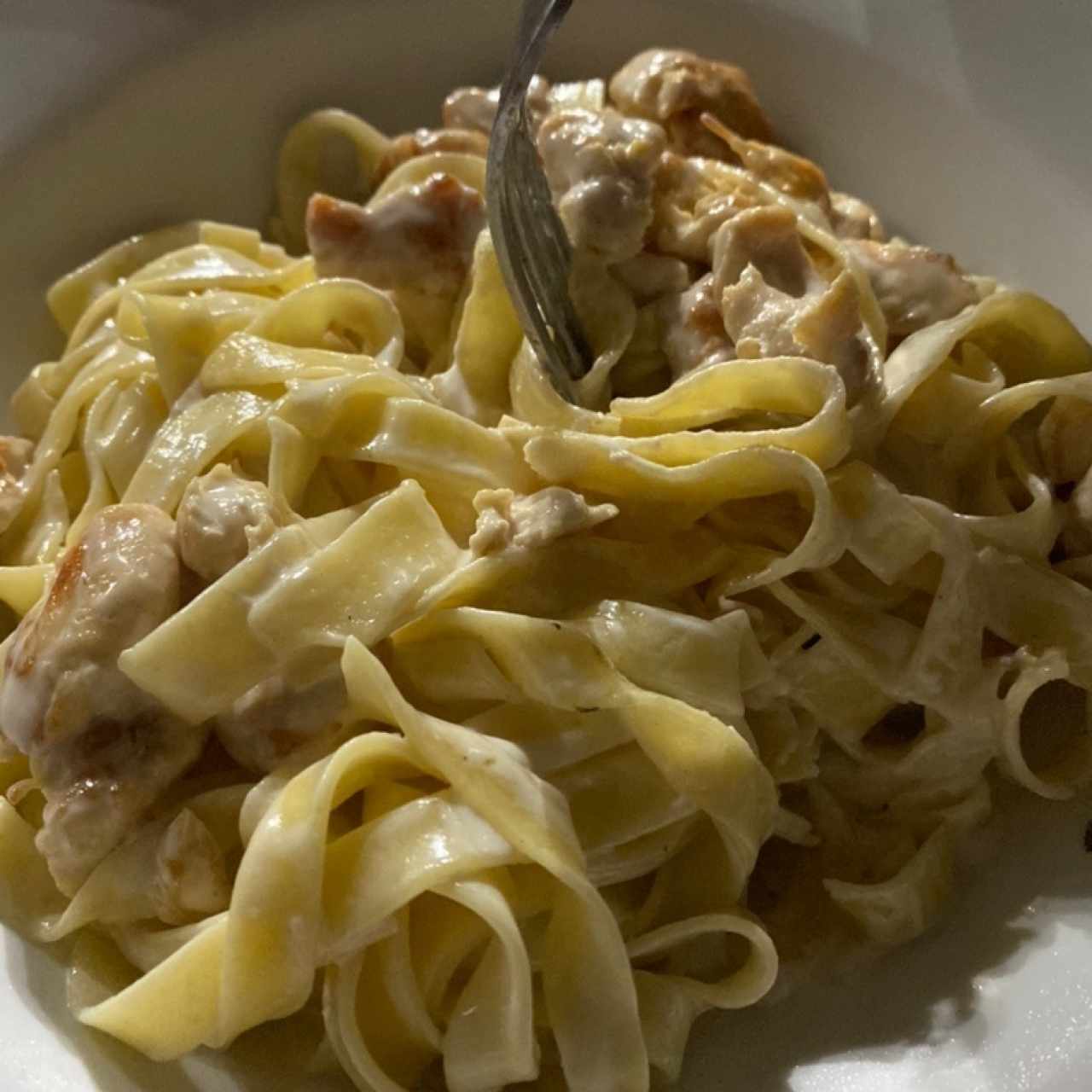 Pasta Alfredo con Pollo