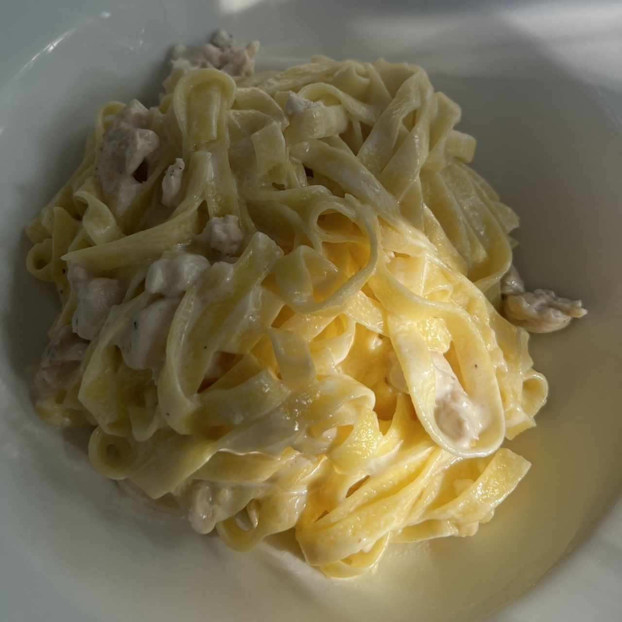 Fettuccine Alfredo con Pollo