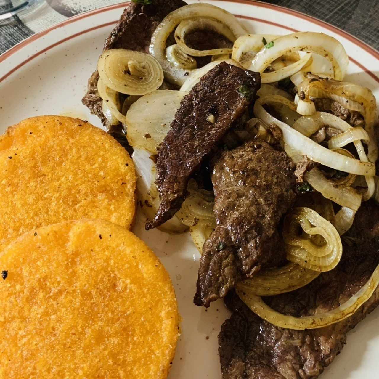 Bistec con tortilla