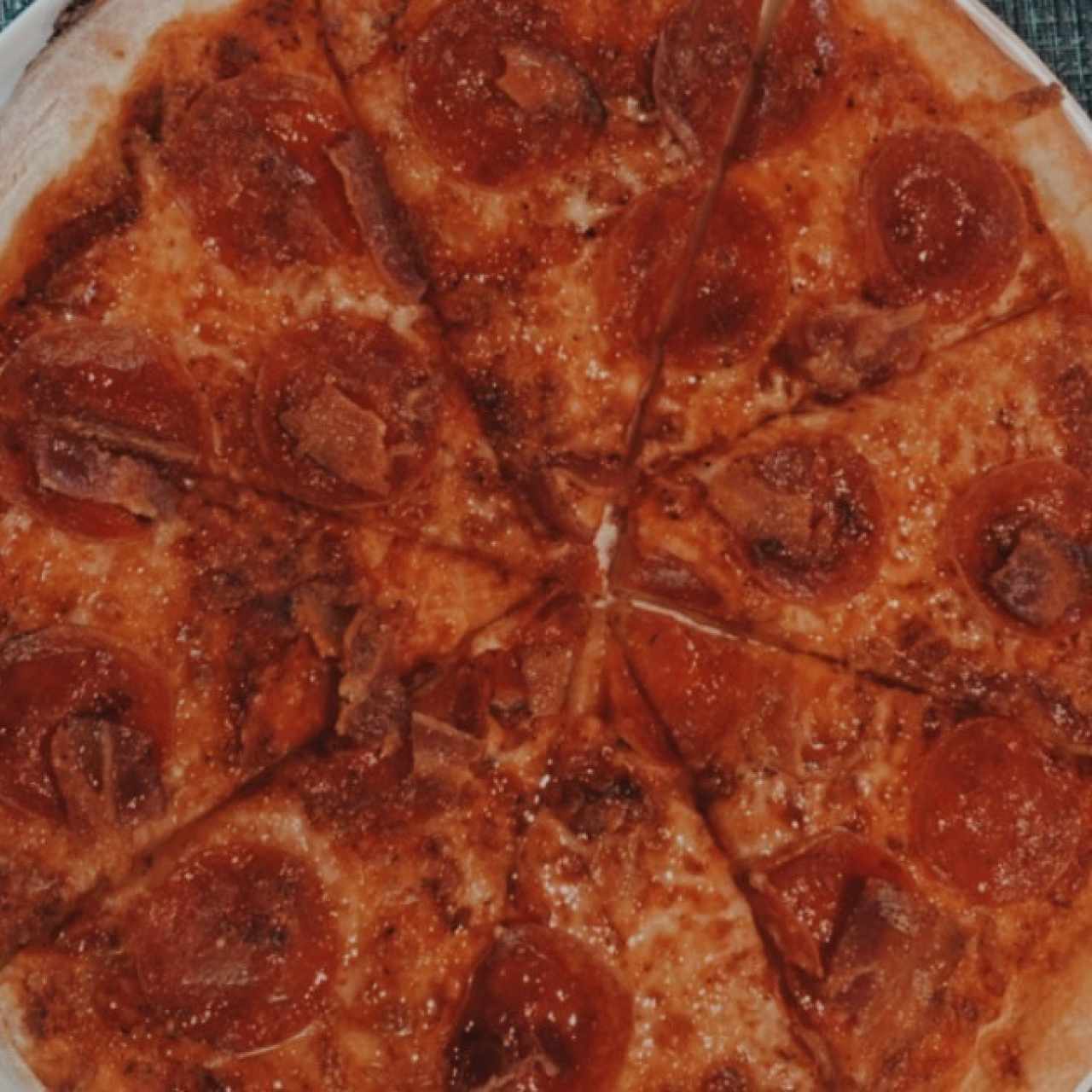 Pizza de tocino y miel