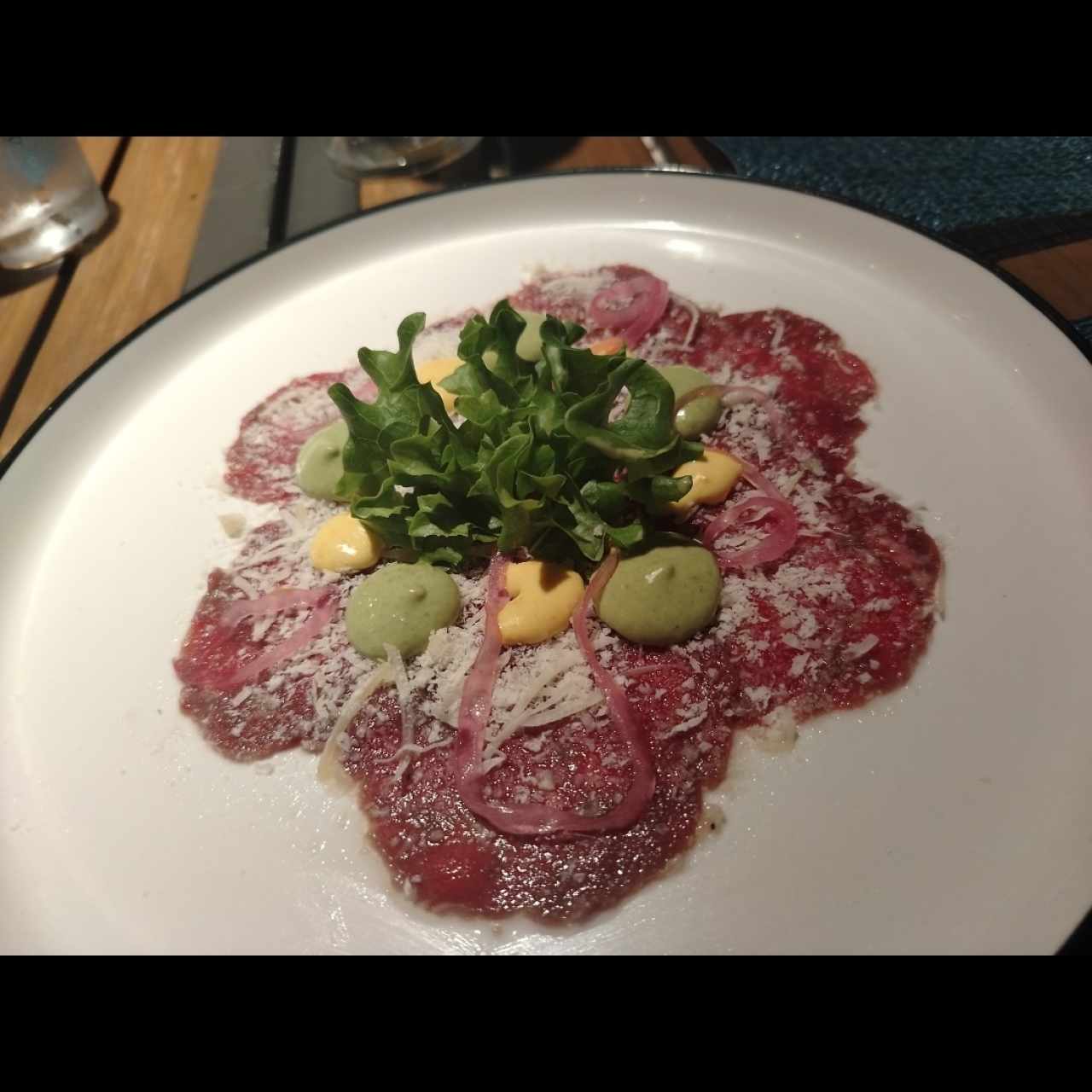 Carpaccio de res