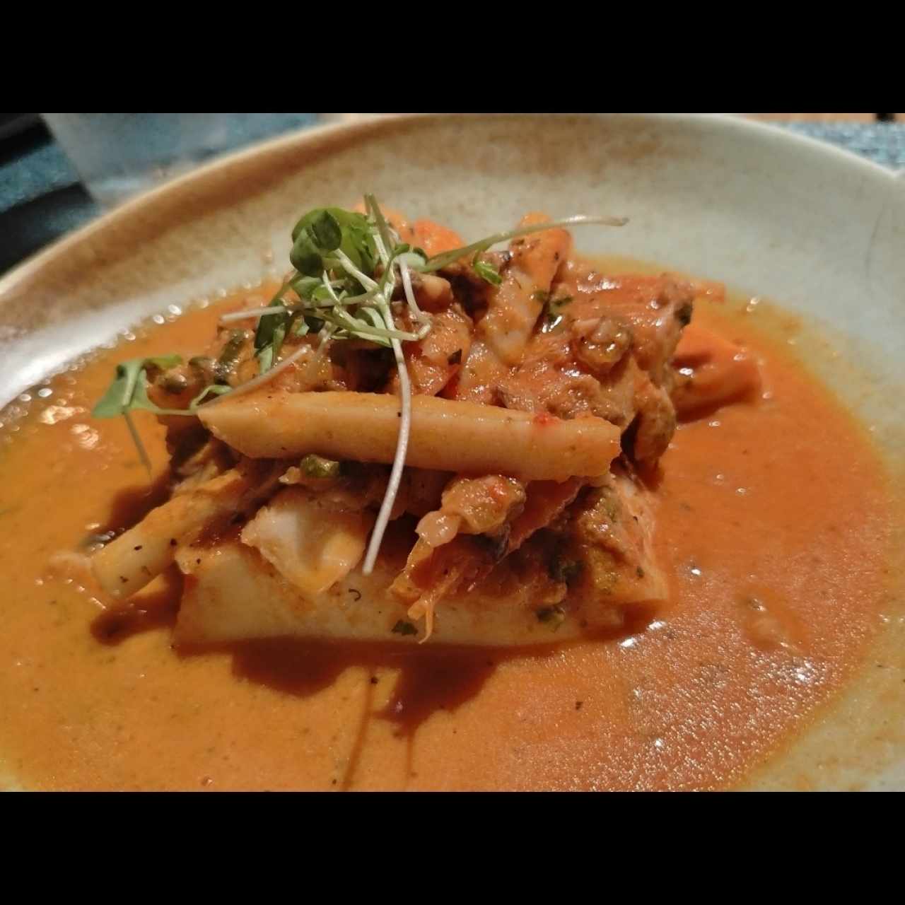 Corvina en Salsa De Mariscos
