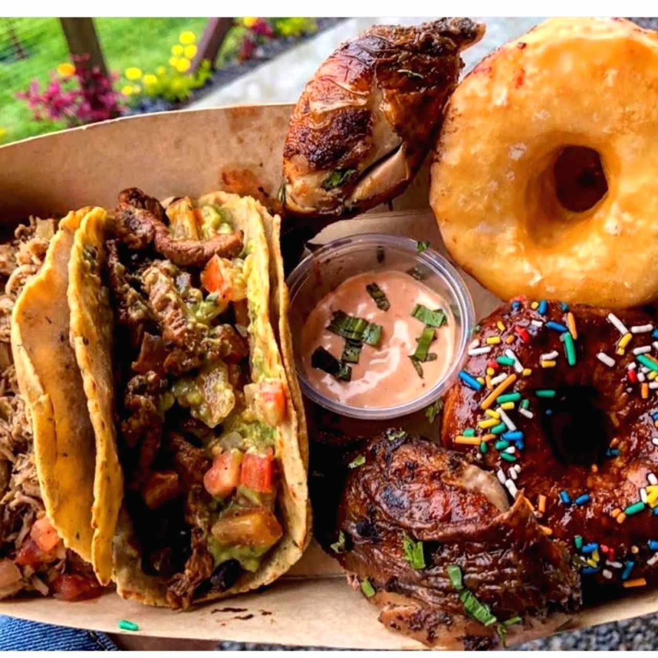 Tacos de Chicharrón, y donas 😋🤤