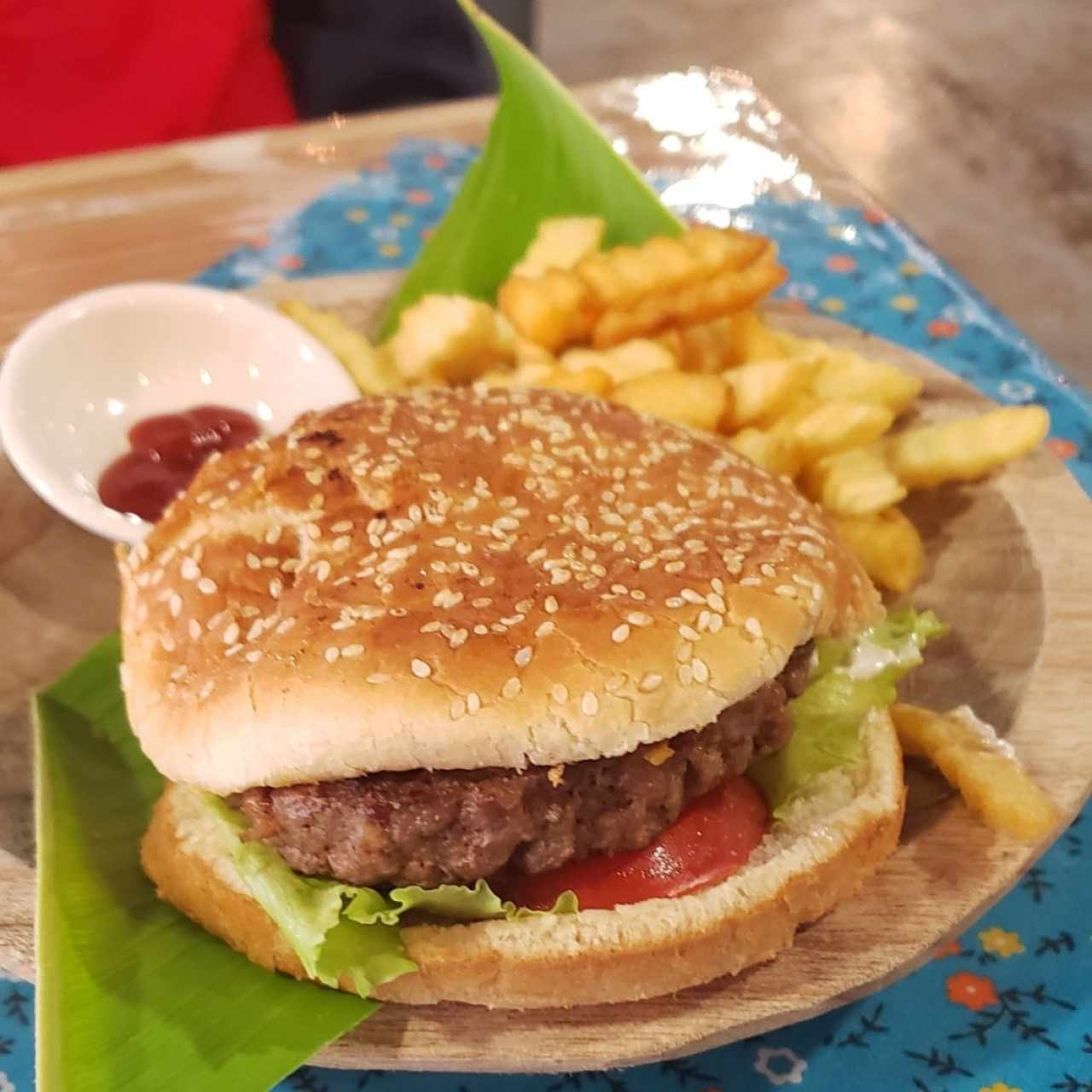 Hamburguesa con carne rica