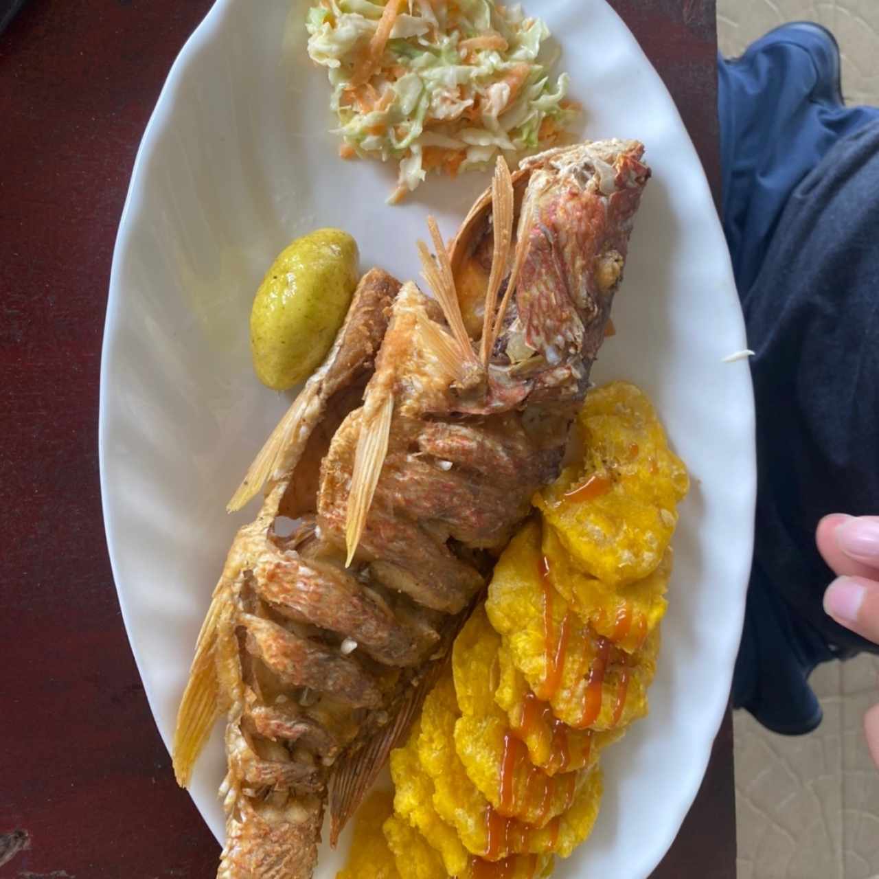 Pescado frito (pargo) con patacones