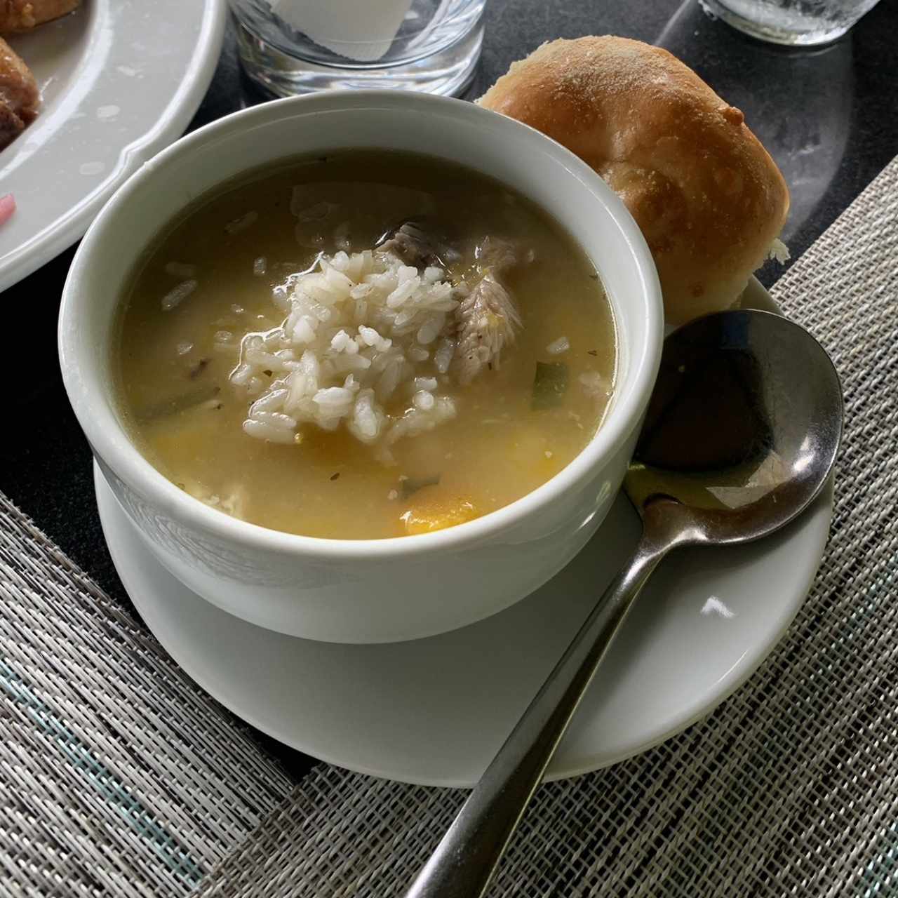 Sancocho con arroz blanco. 