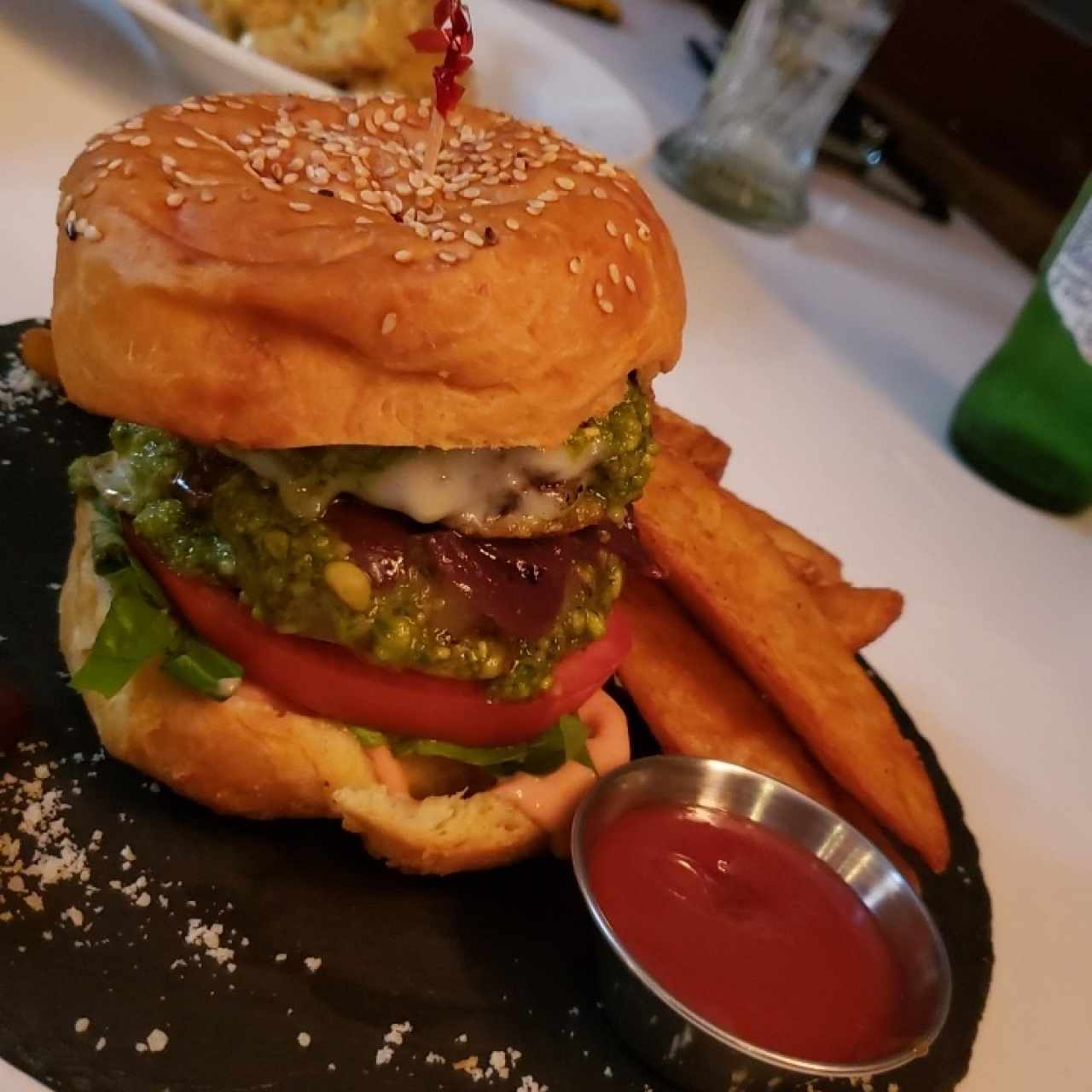 pesto burger