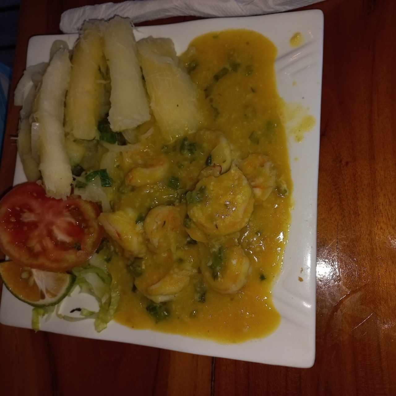 Camarones con yuca