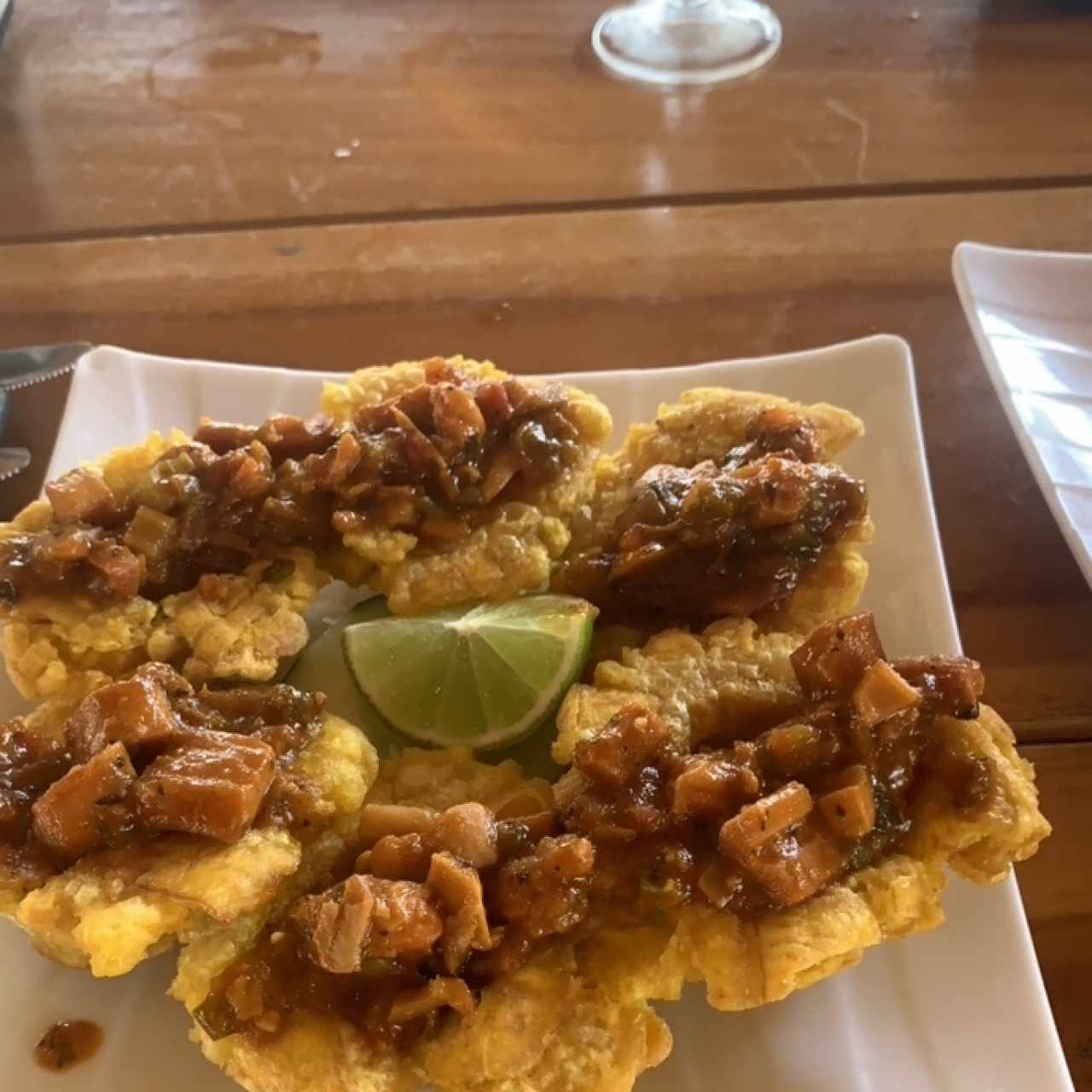 Paracones rellenos de mariscos