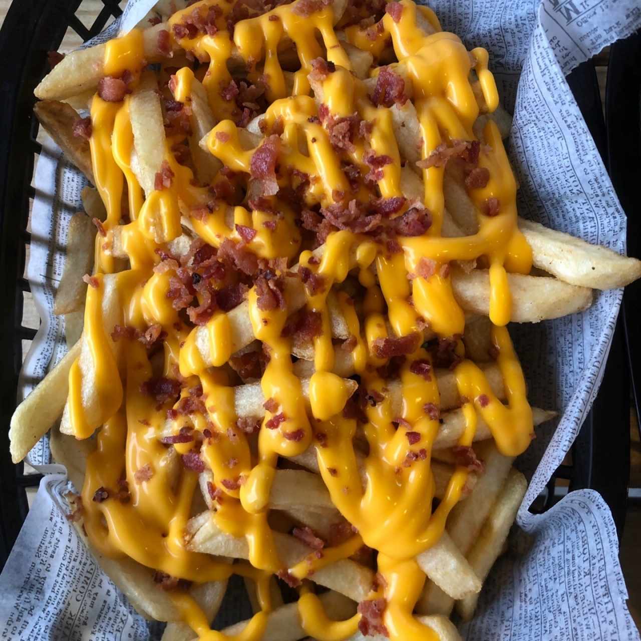 Papas con Cheddar y Bacon