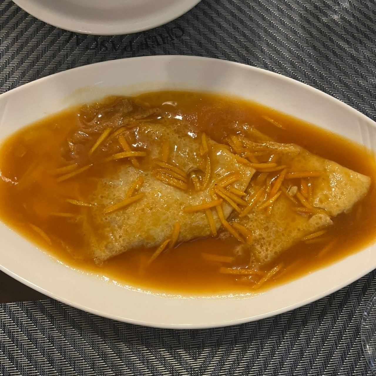 Crepes suzette con cointreau 