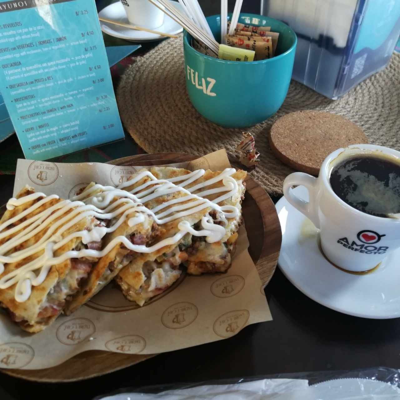 Quesadillas de Res + Americano