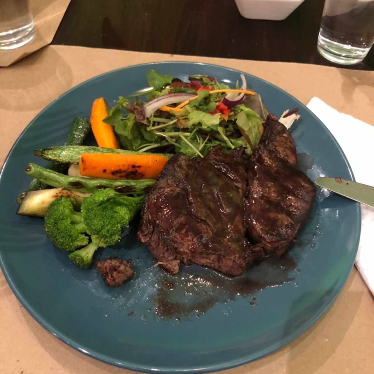 Rib-eye con vegelates