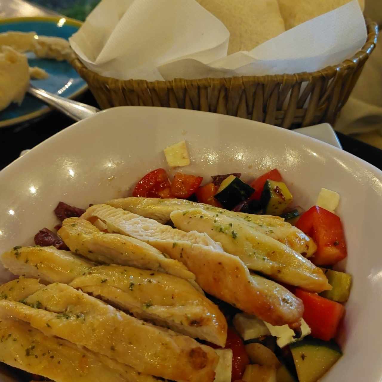 Ensalada Griega Con Pollo