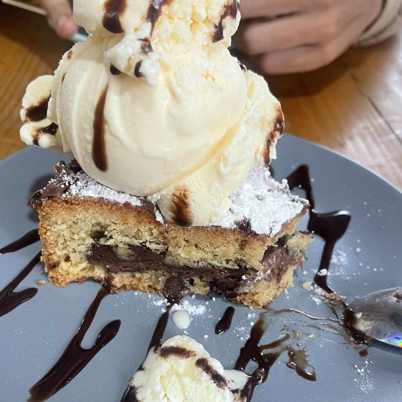 Pie de Nutella con helado