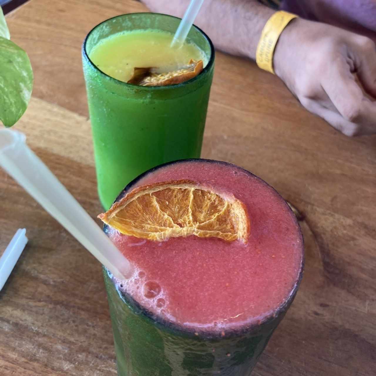 Smoothie de fresa y jugo de maracuyá