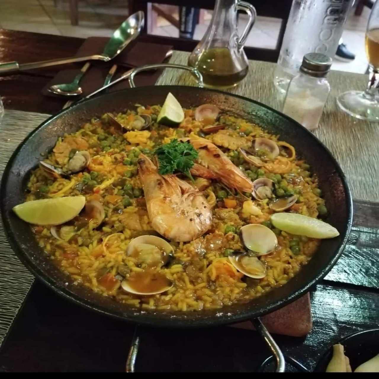 Autentica y tradicional Paella Española 