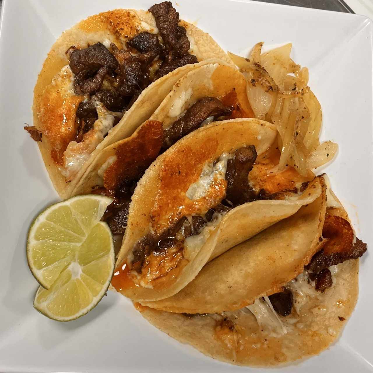 Tacos de Trompo con queso