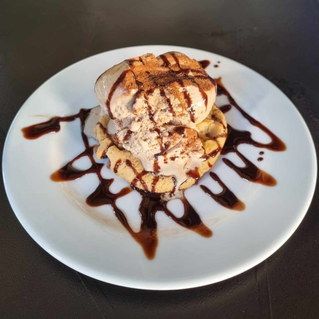 Helado con galleta