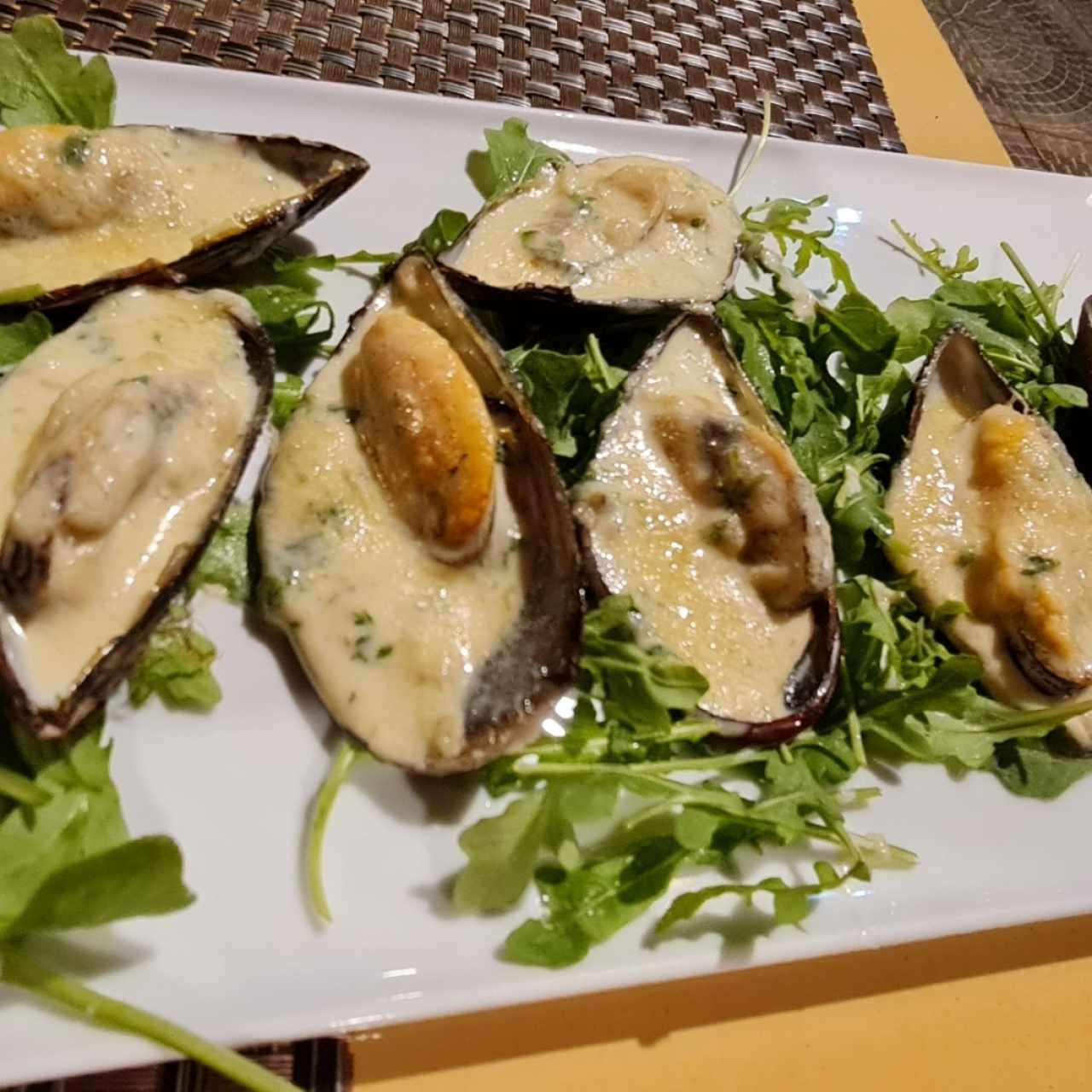 mejillones gratinados