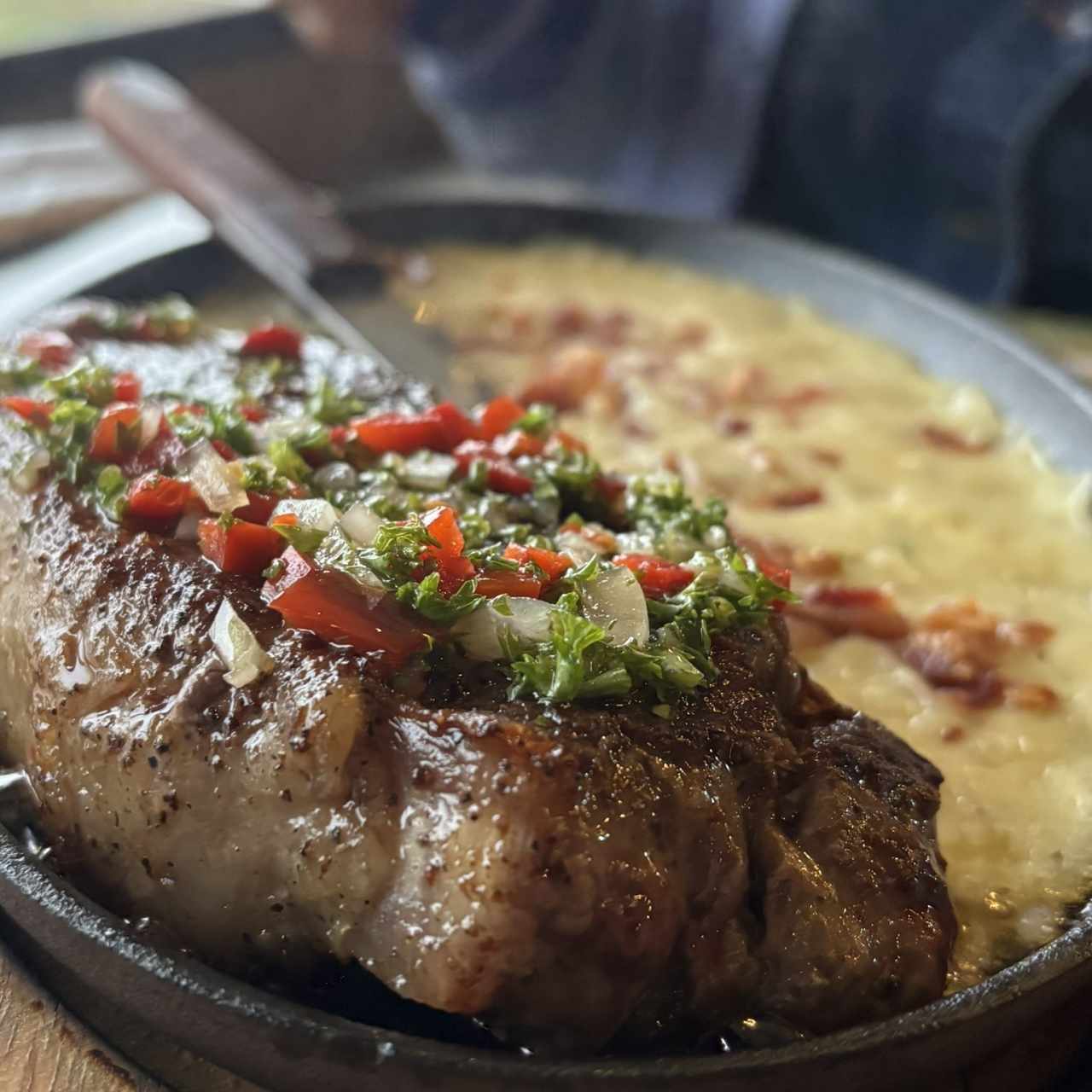 Ribeye En Salsa de Hongos