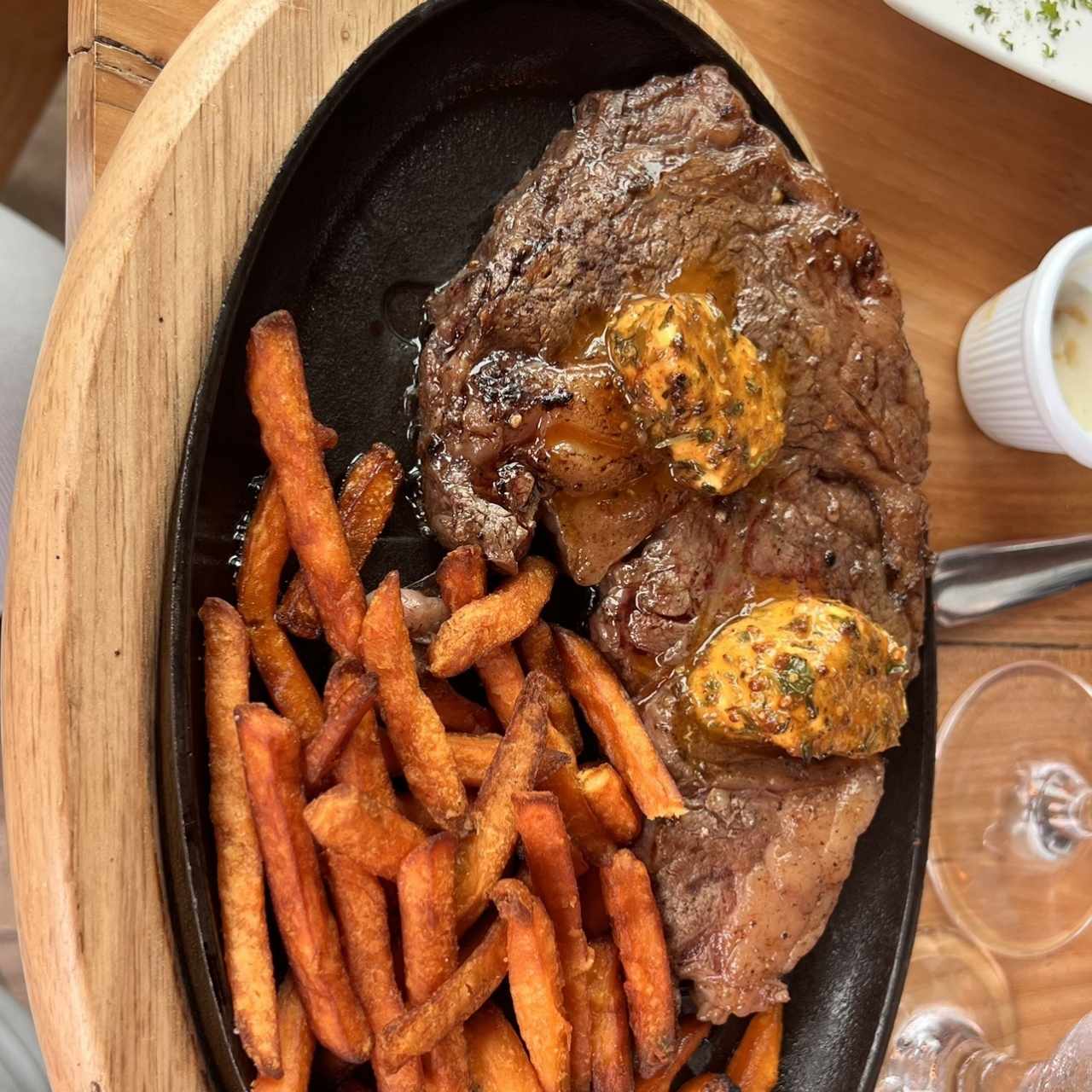 Ribeye Cafe Paris 