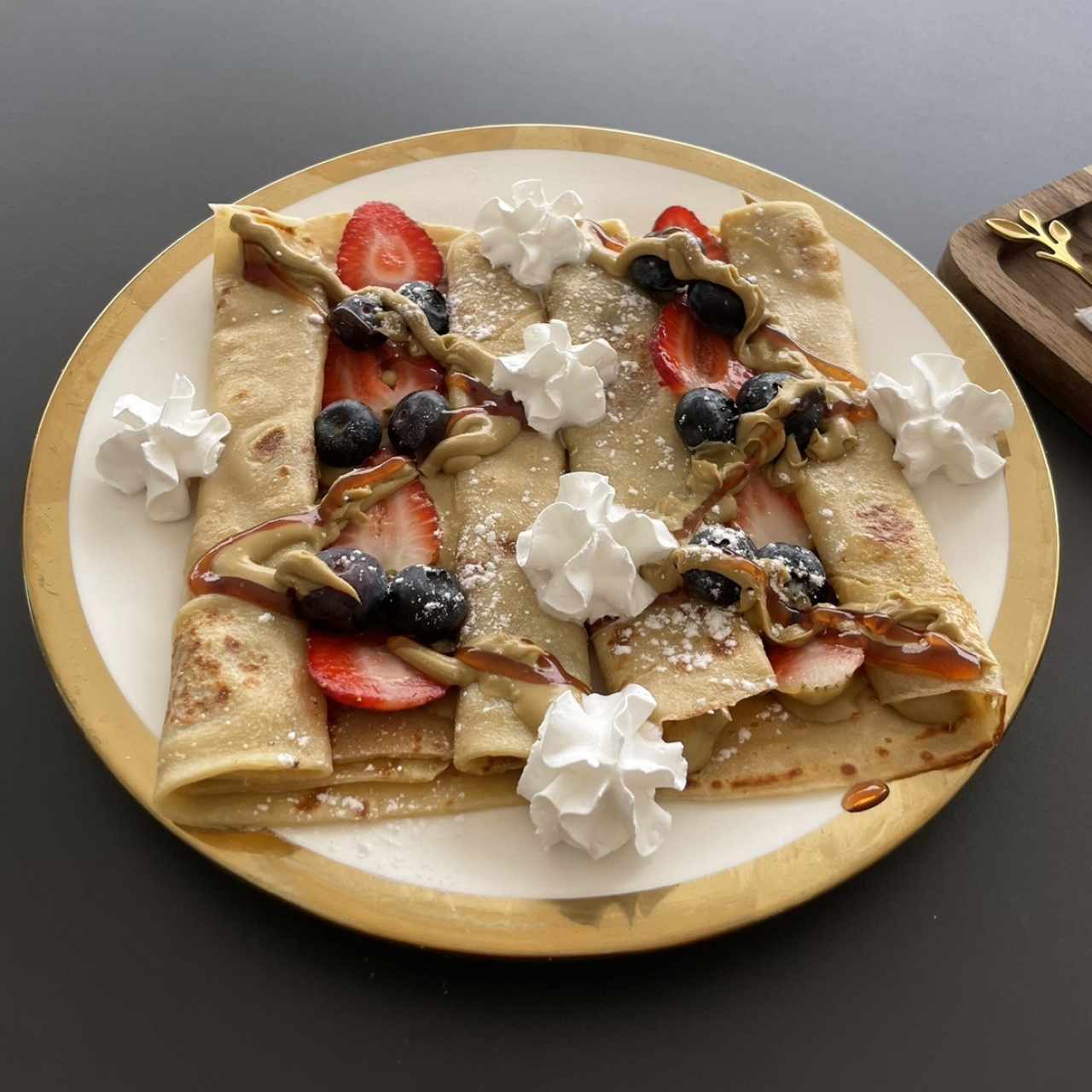 Crepe de pistachios y fresas