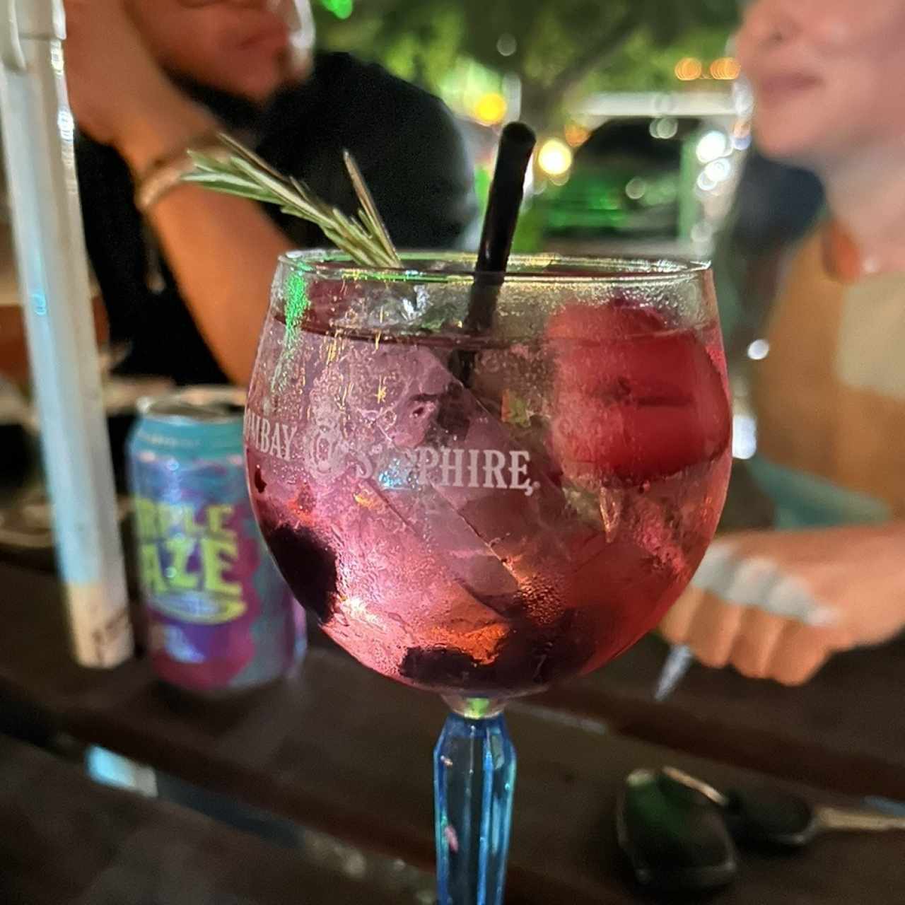 Gin tonic de frutos rojos 