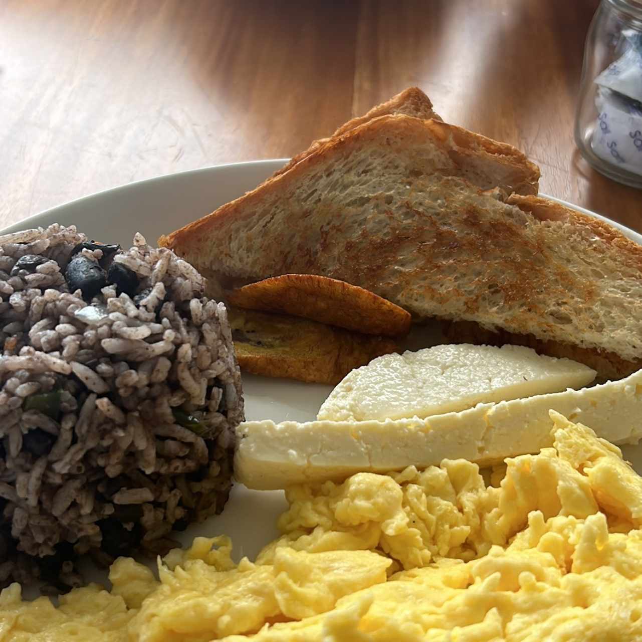 Desayuno con gallo pinto