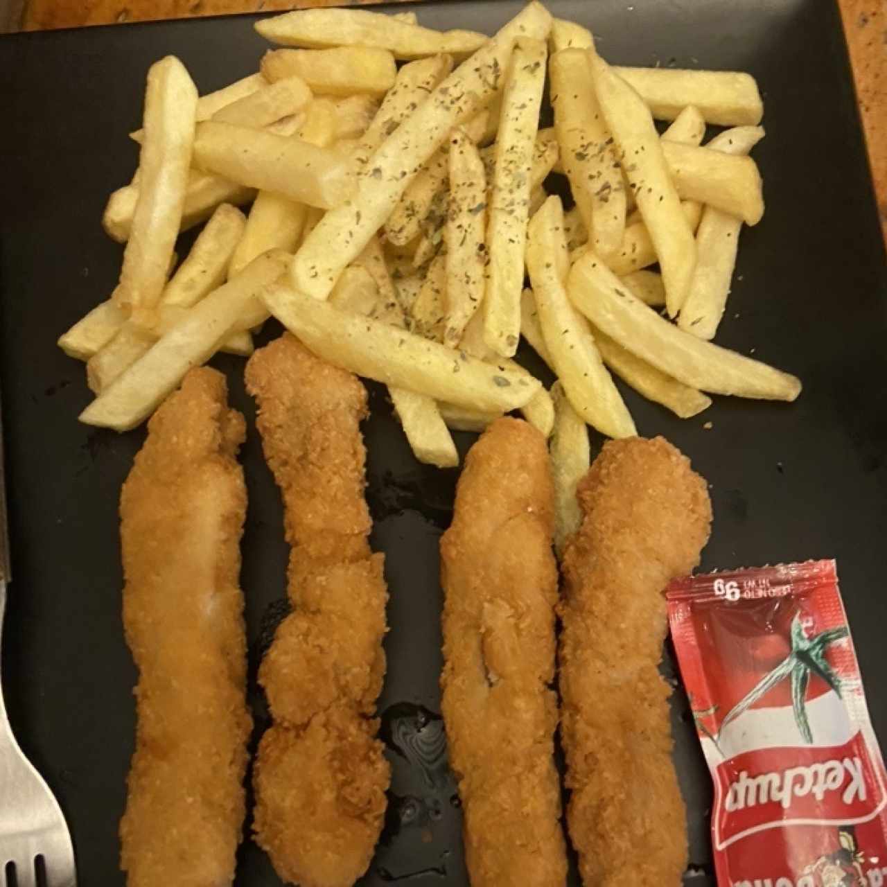 Deditos de pollo /papas fritas