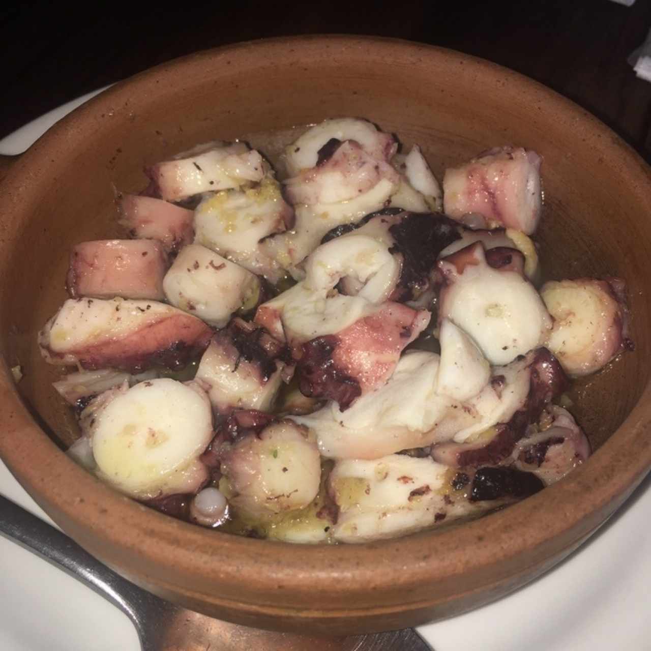 pulpo al ajillo