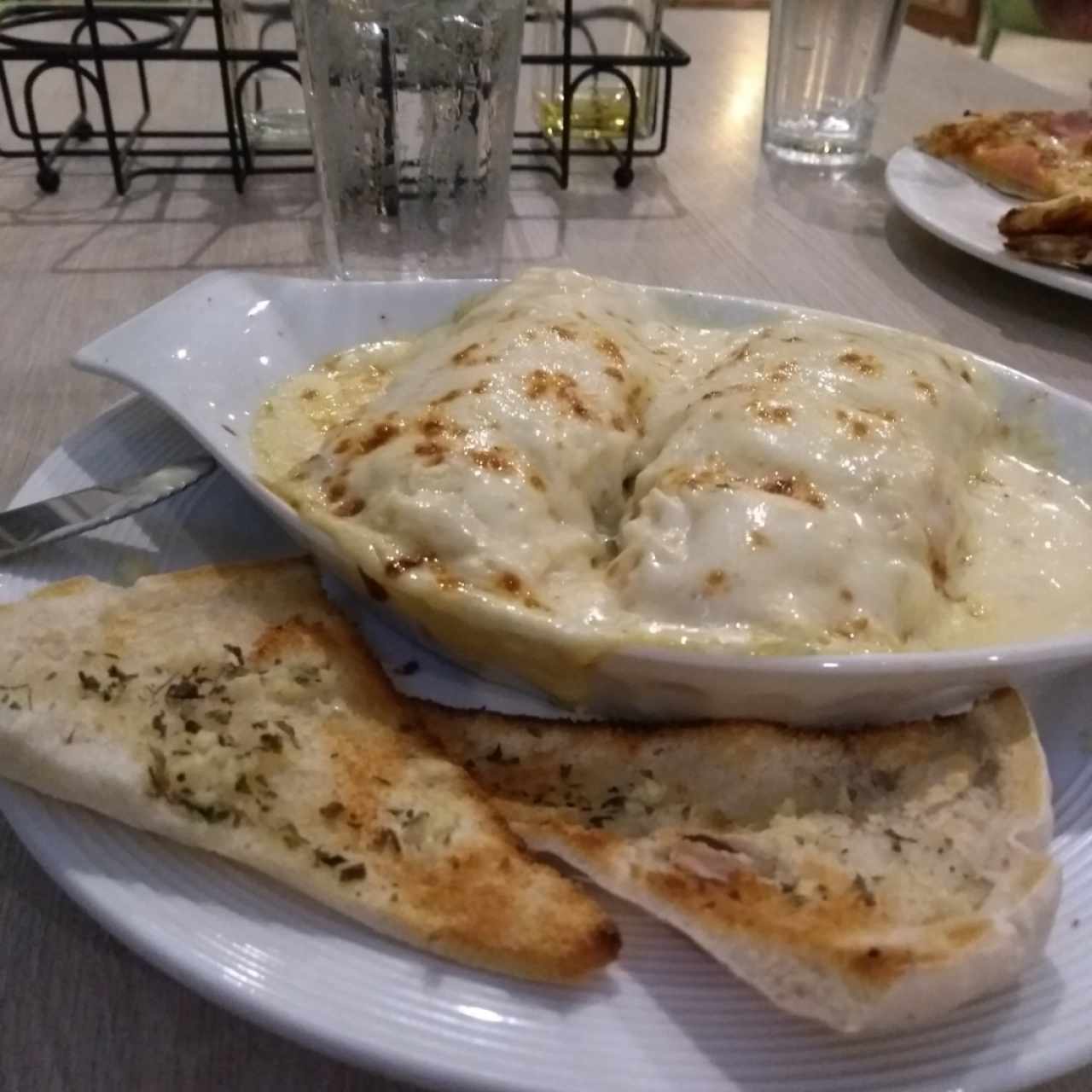 Lasaña de Pollo en salsa blanca