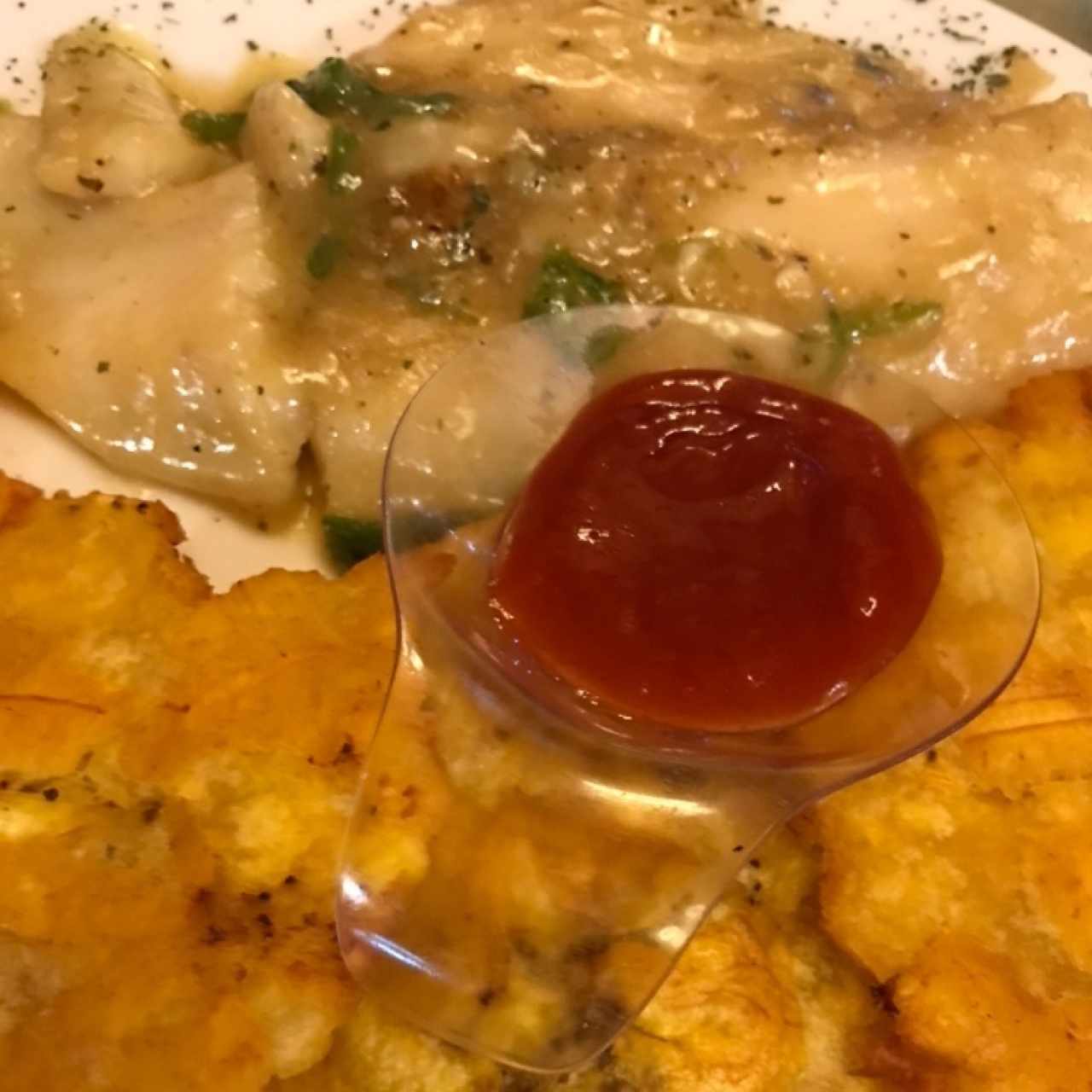 Corvina con patacones