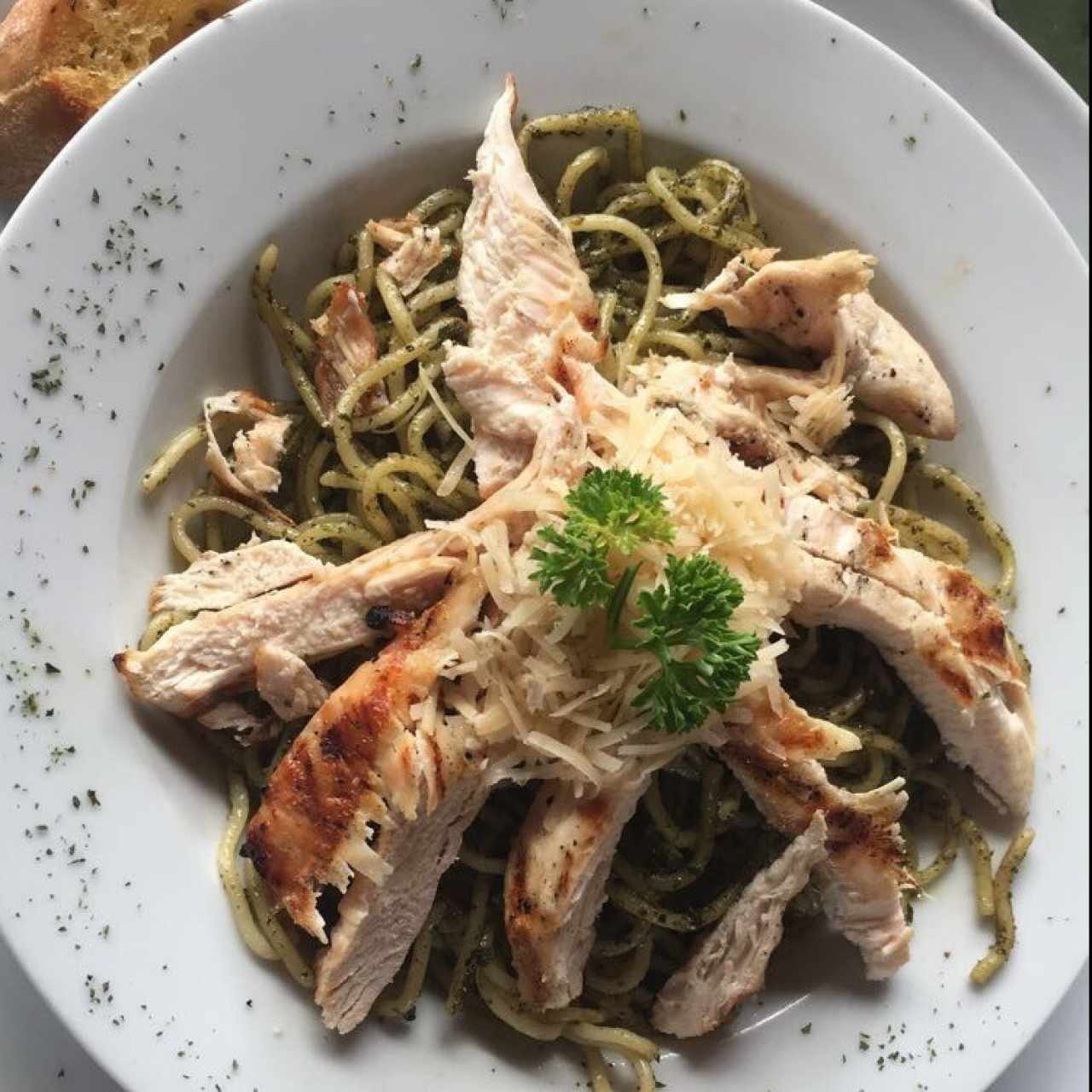 pasta pesto con pollo